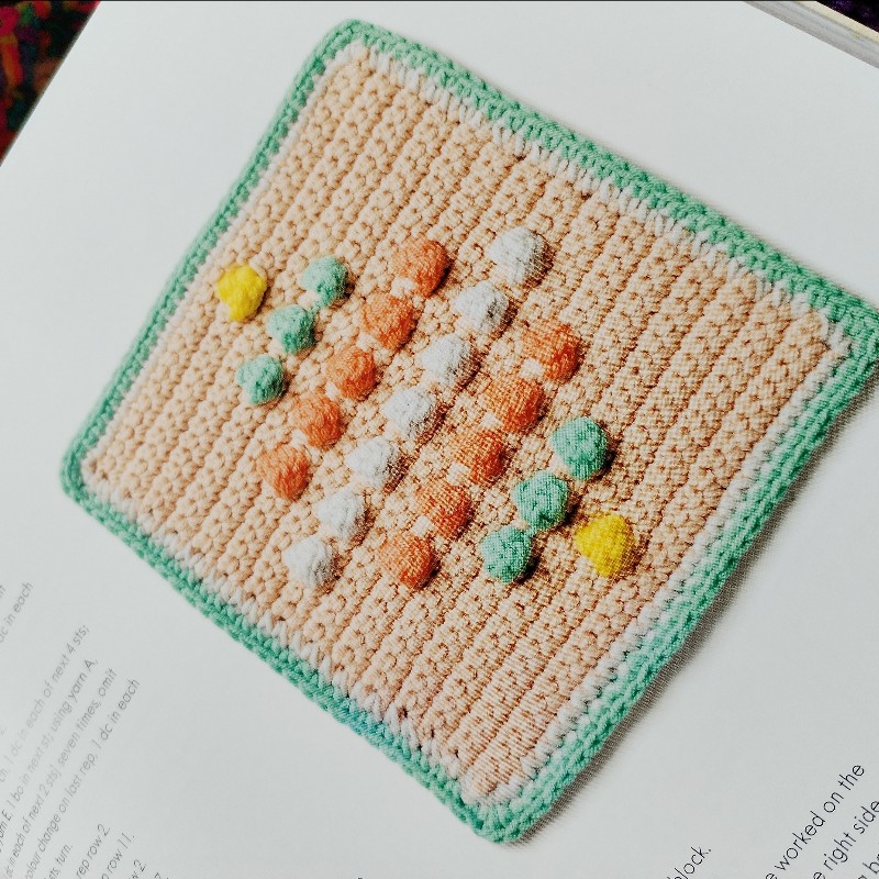 A Modern Girl’s Guide to Granny Squares : Awesome Colour Combinations and Designs for Fun and Fabulous Crochet Blocks - Image 7